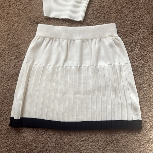 EUC Women's Commense Size XS Contrast Trim Mini Skirt Set Cream White Black - Picture 6 of 9